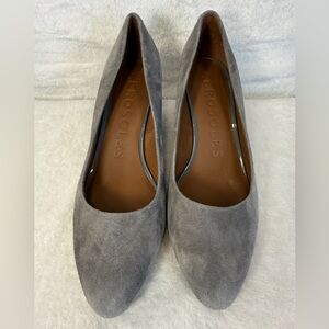 Aerosoles Grey Suede Betsy Comfortable Women's Almond Toe 2.5” Block Heel 8.5 W